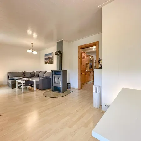 Semesterbostad Haus Panoramablick Güntersberge