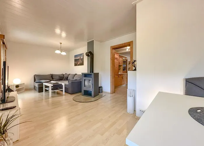 Semesterbostad Haus Panoramablick Güntersberge