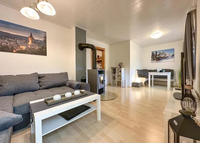 Semesterbostad Haus Panoramablick Güntersberge